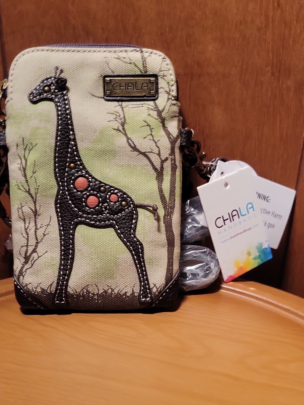 Chala Giraffe Print Crossbody Phone Bag - Green